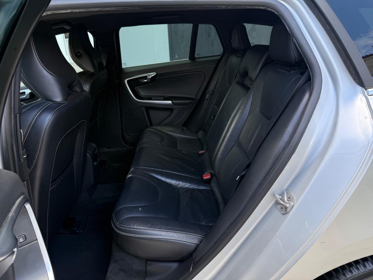 Volvo V60 D4 2.0 DIESEL 181 CV FULL OPT EURO6b