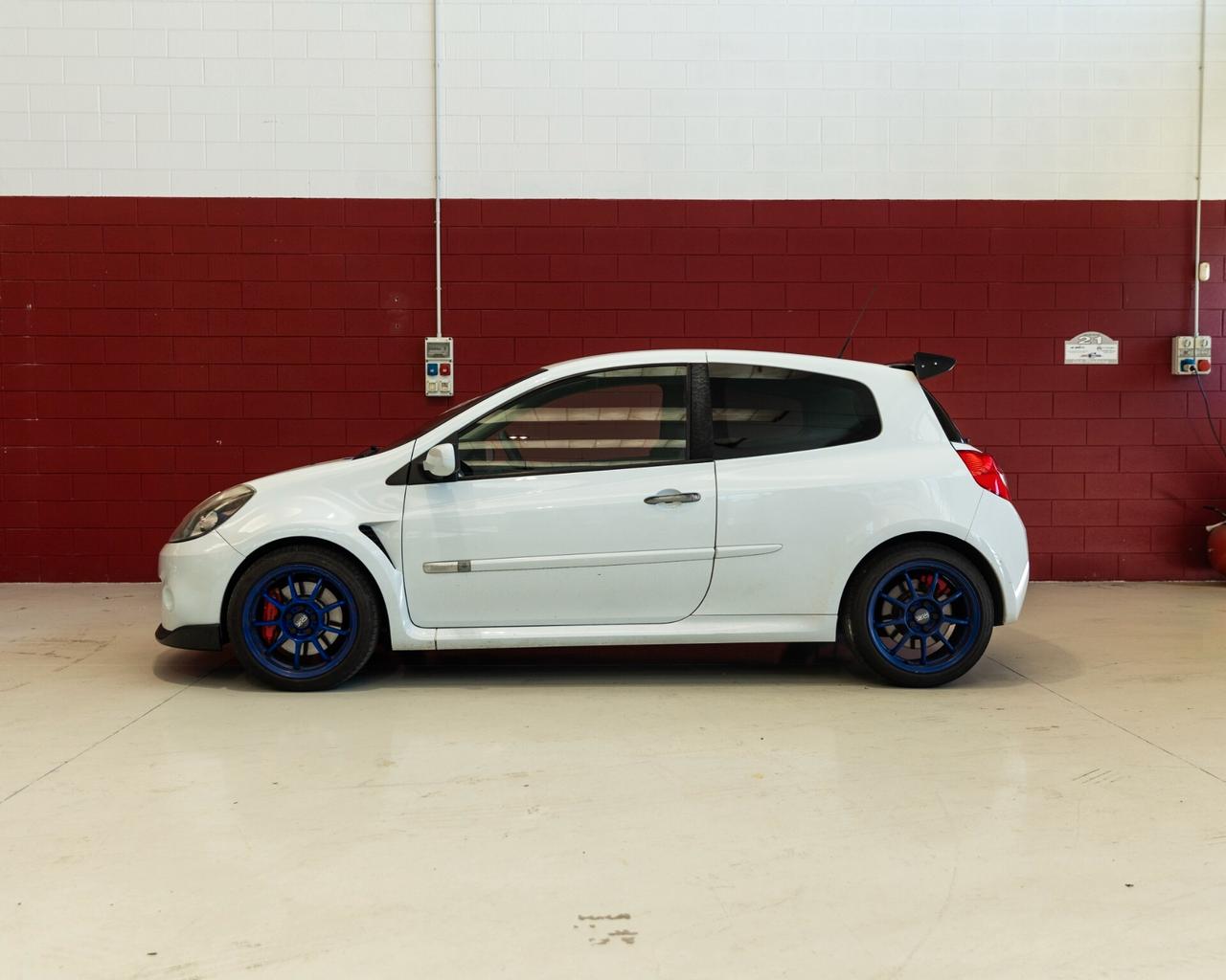 Renault Clio F1 R27 Team – Edizione Limitata