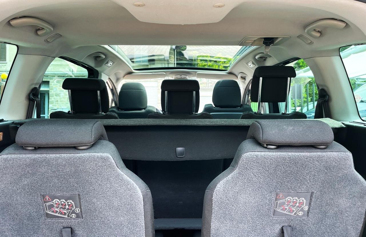 Peugeot 5008 1.6 Hdi - 7 Posti - Tetto Panoramico