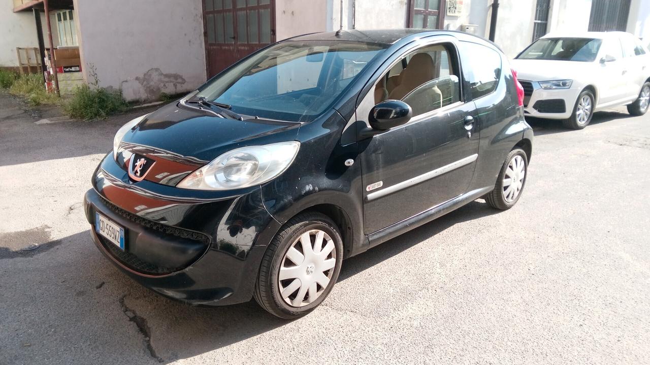 Peugeot 107 1.0 68CV 3p. Sweet Years