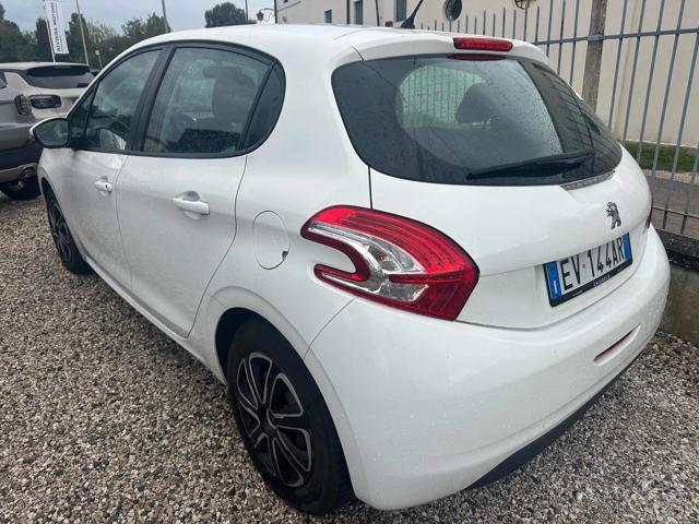 PEUGEOT 208 1.4 8V HDi 68CV 5p senza nessun lavoro da fare