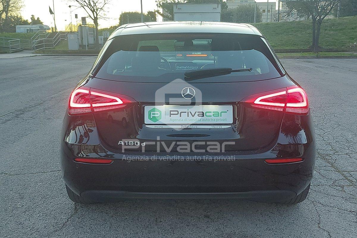 MERCEDES A 180 d Automatic Business