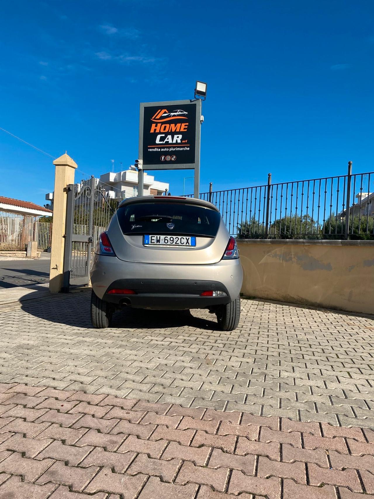 Lancia Ypsilon 0.9 TwinAir 85 CV 5 porte Metano Ecochic Gold