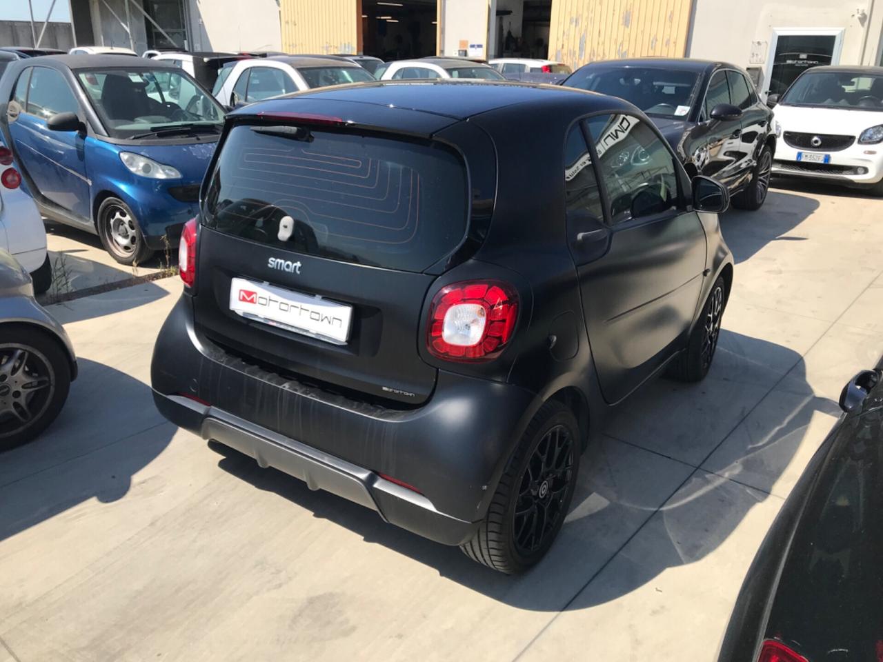 Smart ForTwo 90 0.9 Turbo twin. Limited Edition Berlin Black