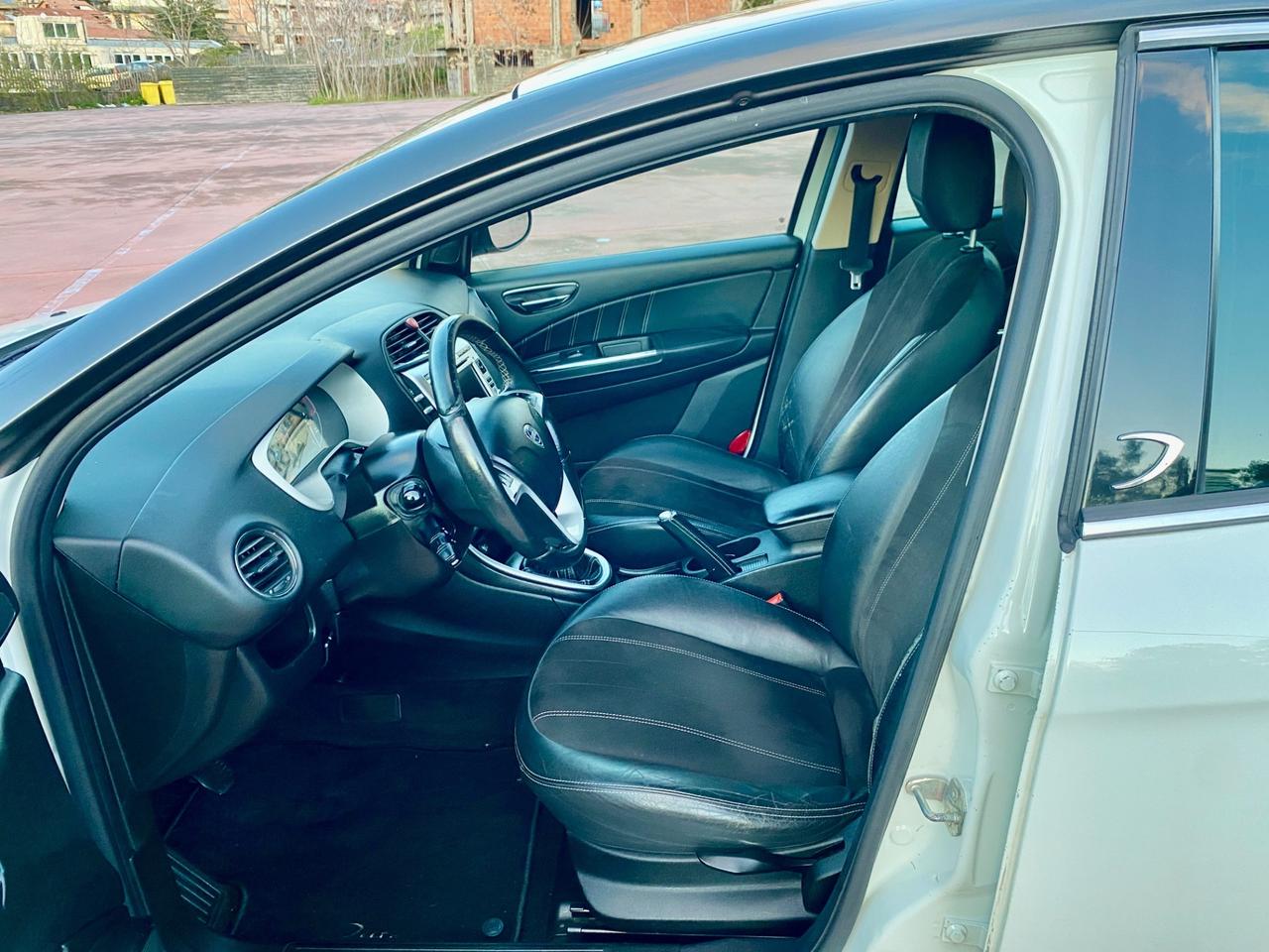 Lancia Delta 1.6 MJT 120cv Platino