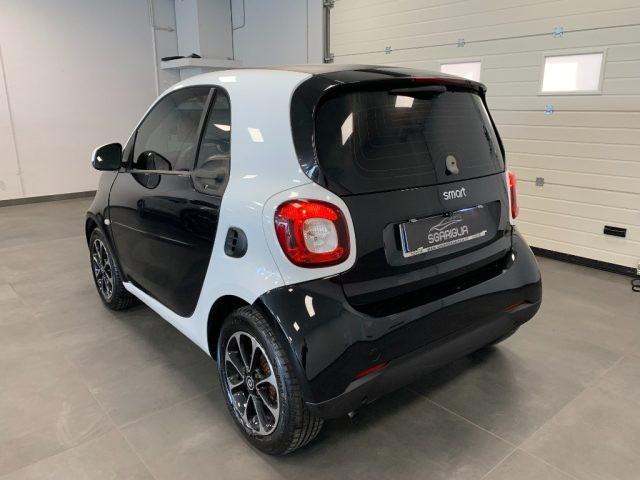 SMART ForTwo 1.0 Benzina Black Passion Strafull