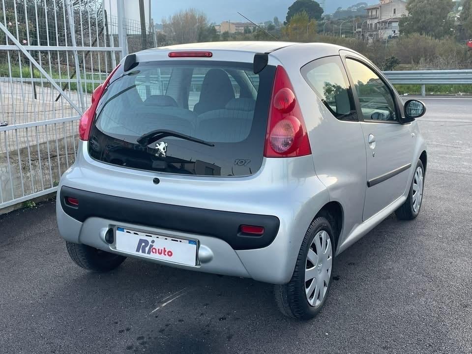 Peugeot 107 1.0 68CV
