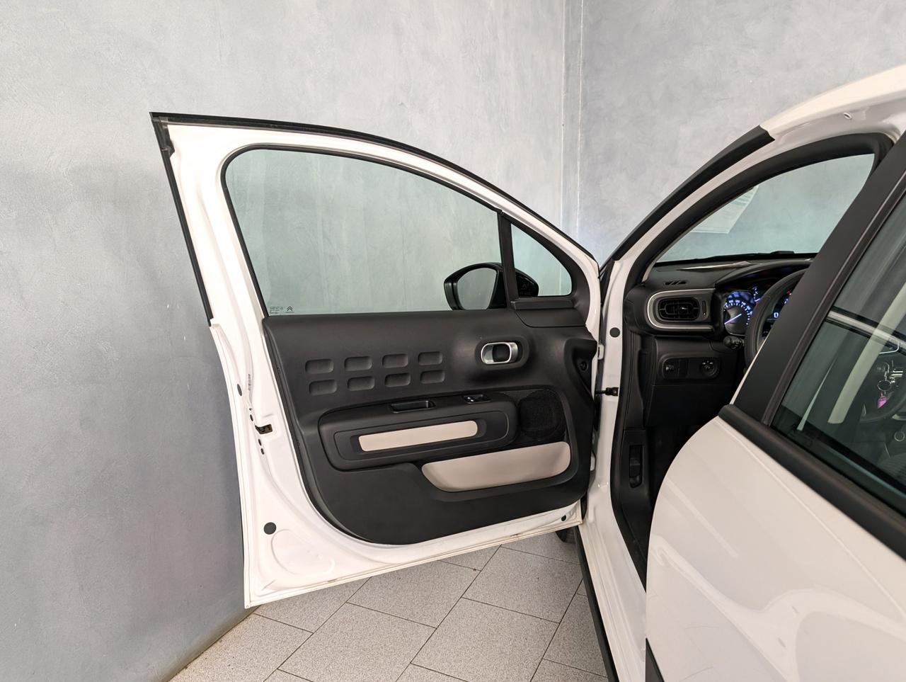 Citroen C3 1.2 puretech 83cv Shine Max