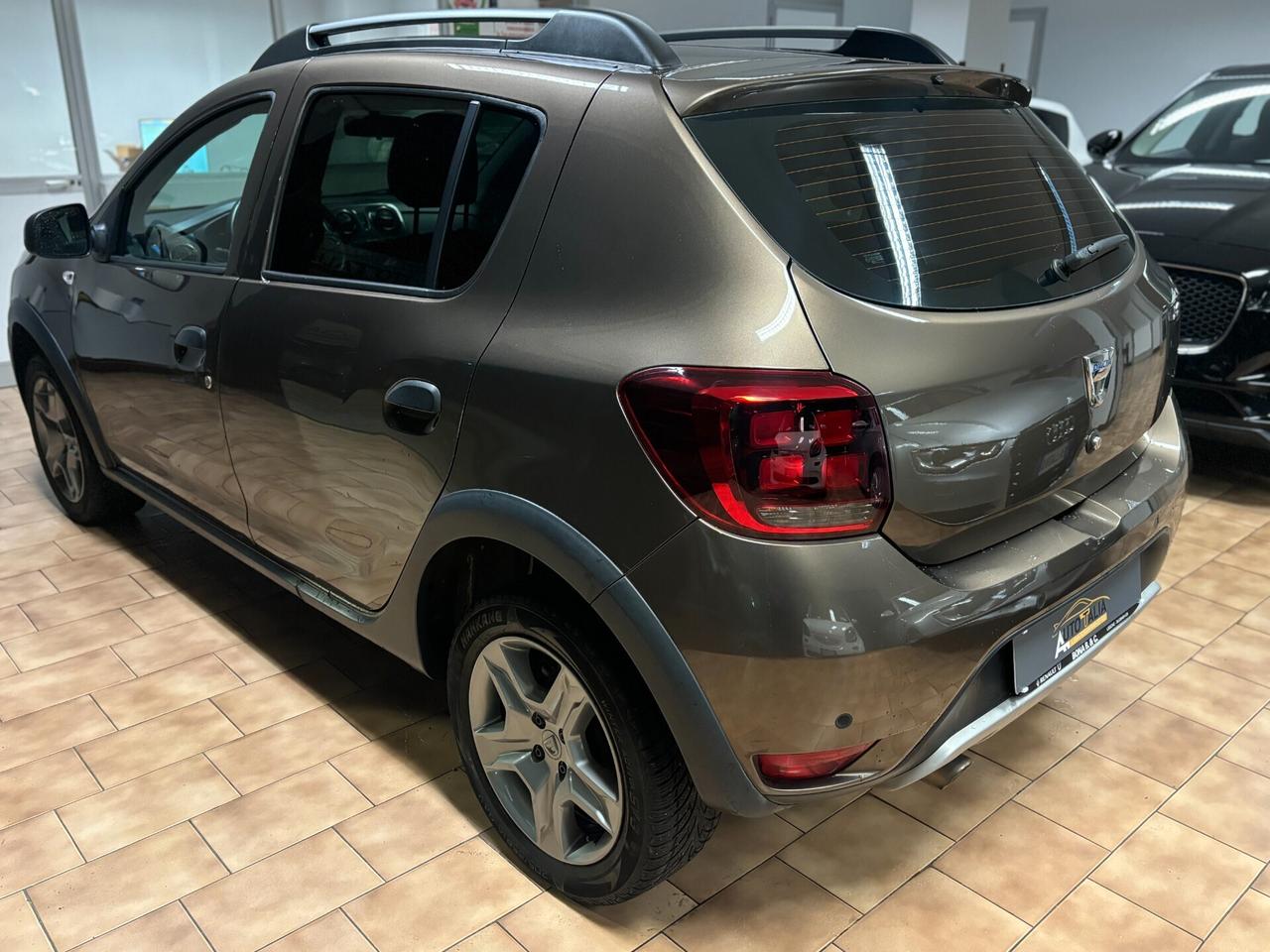 Dacia Sandero Stepway 0.9 tce turbo Gpl s*