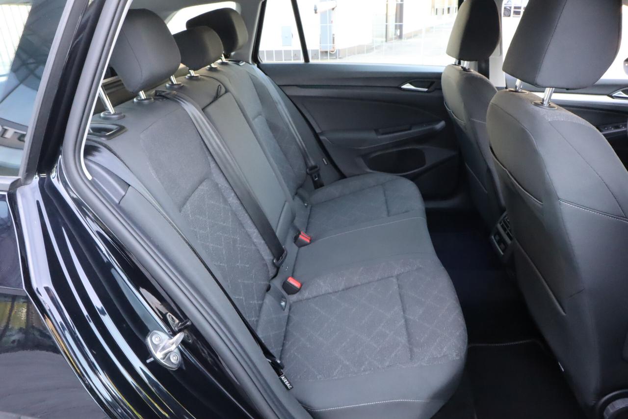 Volkswagen Golf 2.0 TDI DSG ACC DIGITAL LED