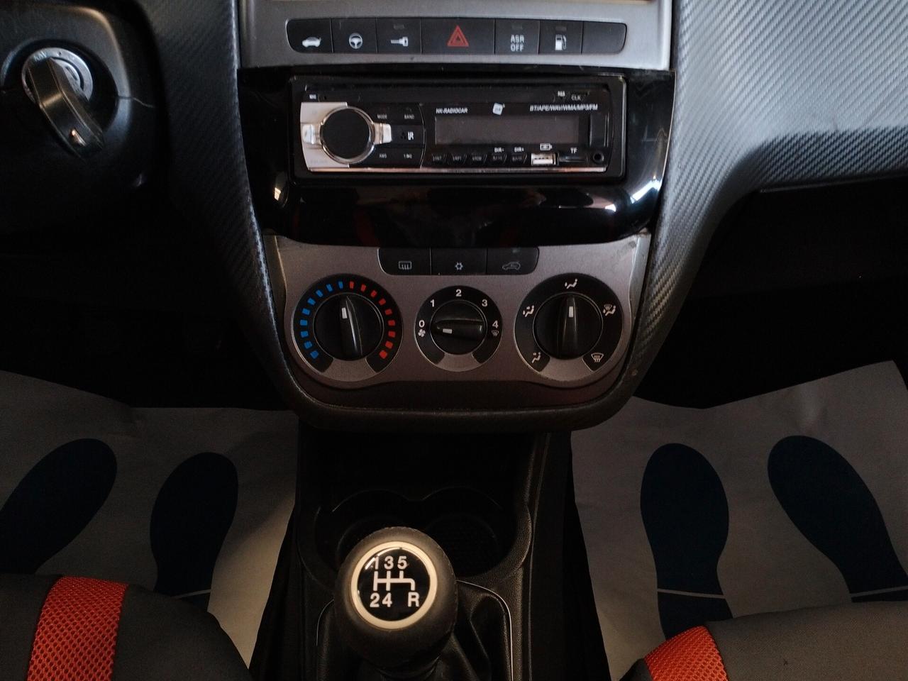Fiat Grande Punto 1.4 5 porte Dynamic Natural Power - NEOPATENTATI