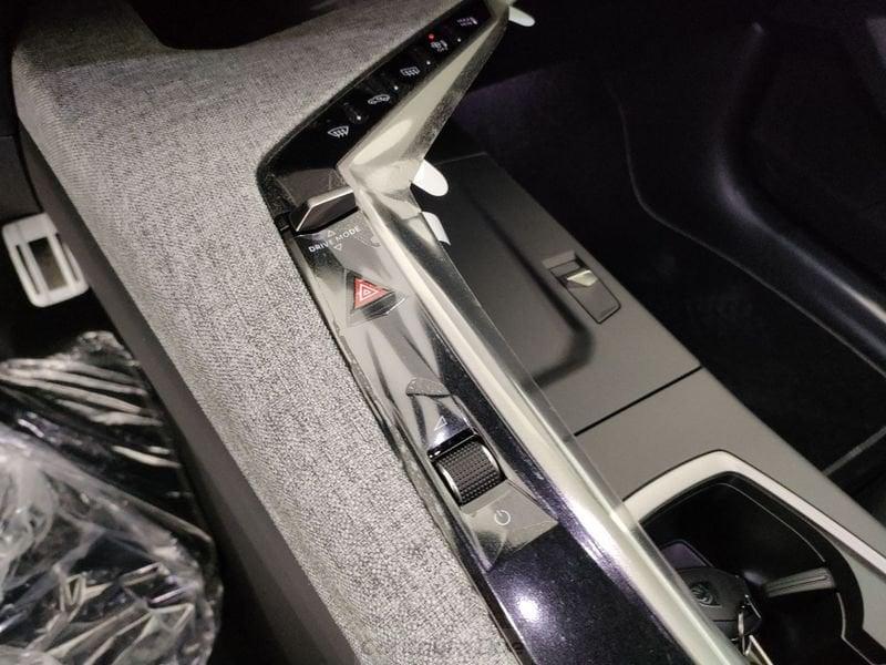 Peugeot 3008 Hybrid 136 GT e-DCS 6