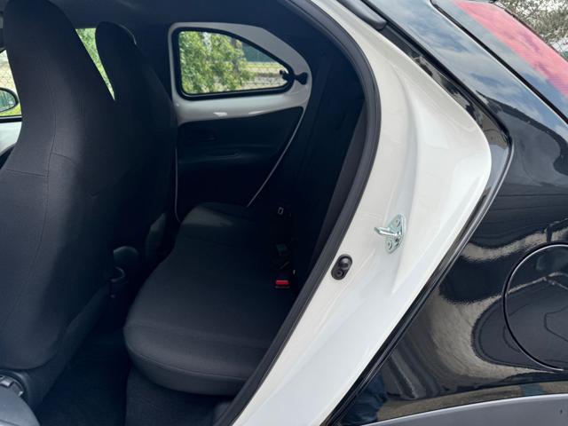 TOYOTA Aygo X 1.0 VVT-i 72 CV 5 porte Trend BICOLOR KM.0