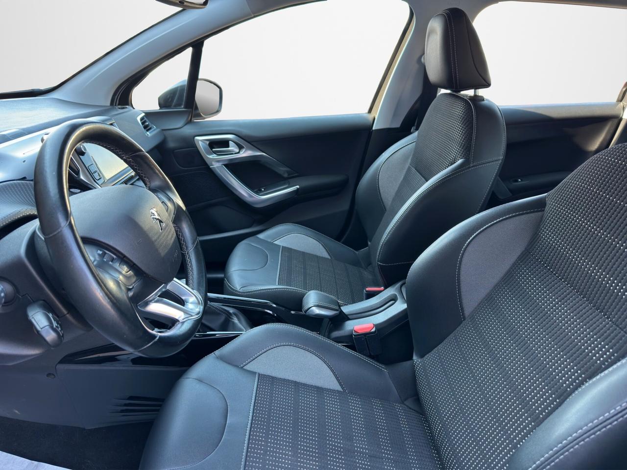 Peugeot 2008 BlueHDi 100 S&S Allure