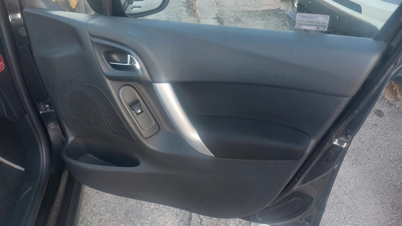 Citroen C3 EXCLUSIVE 1.1 (4CILINDRI)