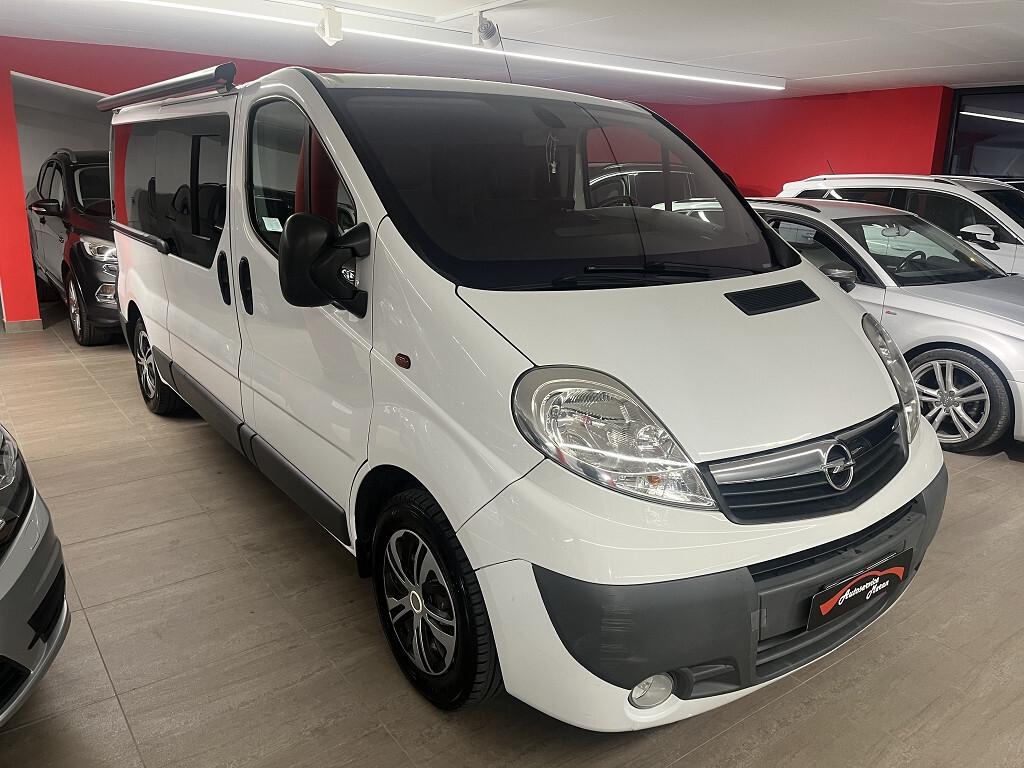 Opel Vivaro 2.5 CDTI Camping Letto Cucina Gancio