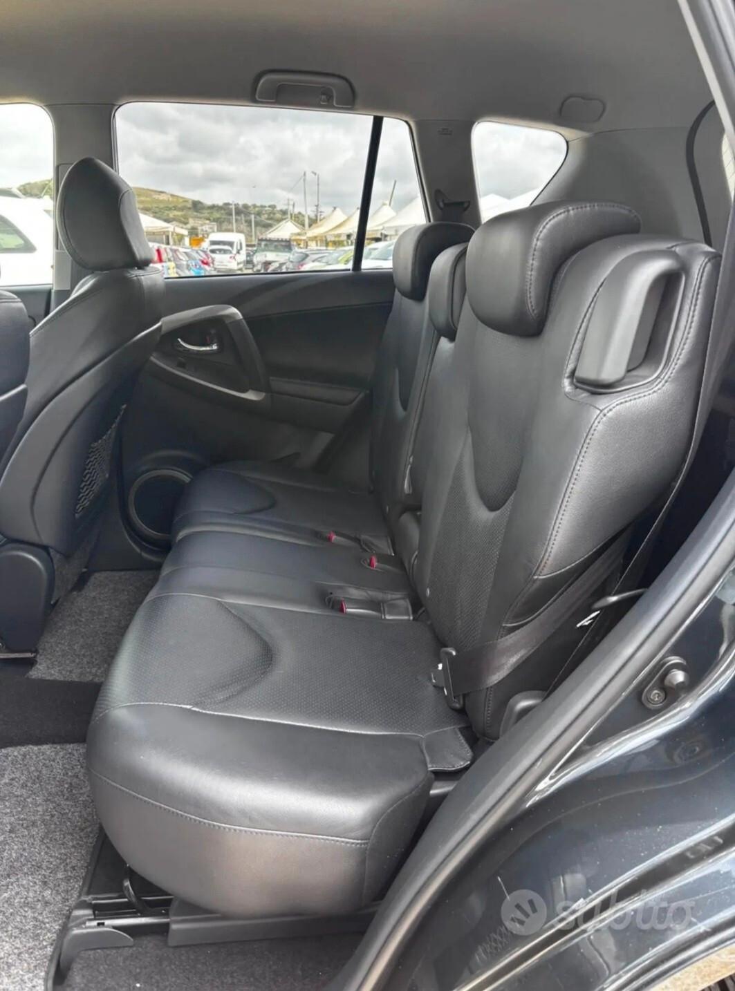 Toyota RAV 4 2.2 D-4D 177 CV 4x4 Luxury MOTORE RIFATTO