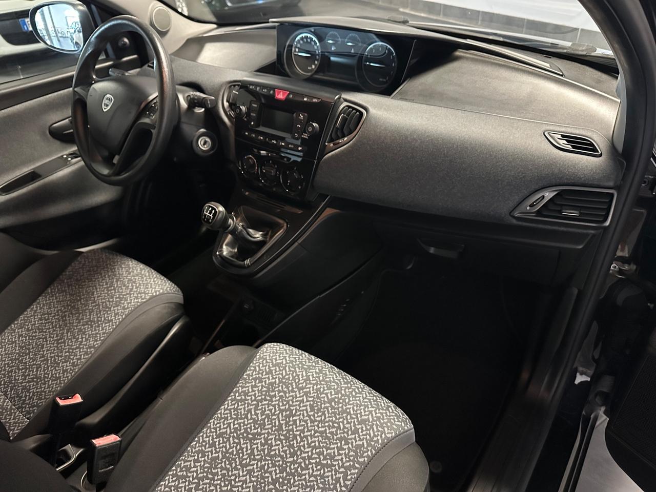 LANCIA YPSILON 1.2 BENZINA 69CV NEOPATENTATI