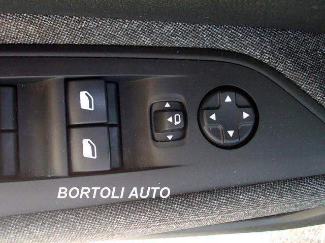 PEUGEOT 3008 BlueHDi 130 25.000 KM EAT8 ALLURE PACK AUTOMATICA