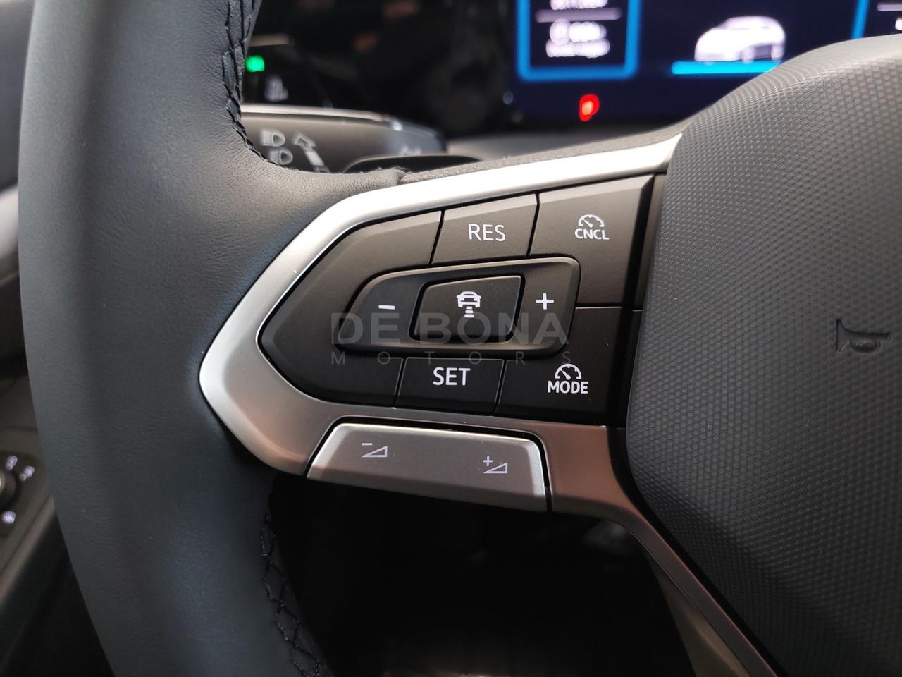 Volkswagen Golf 1.5 tsi ehybrid life 204cv dsg