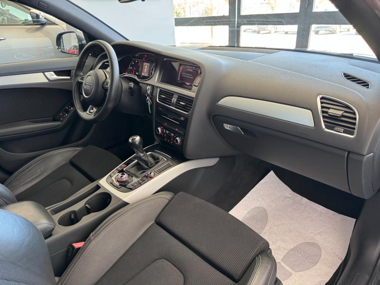 Audi A4 Berlina 2.0 tdi 143cv S-Line Soli 120000 km 1Prop