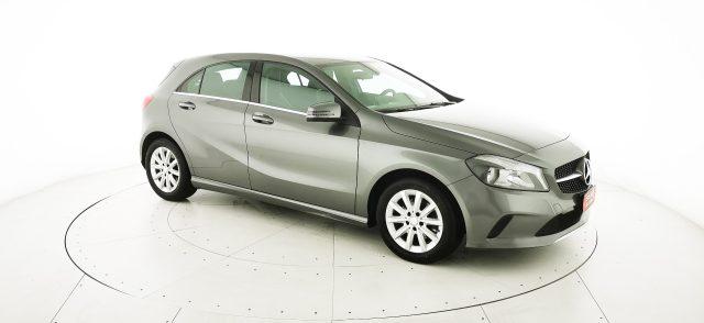 MERCEDES-BENZ A 220 d Automatic Business