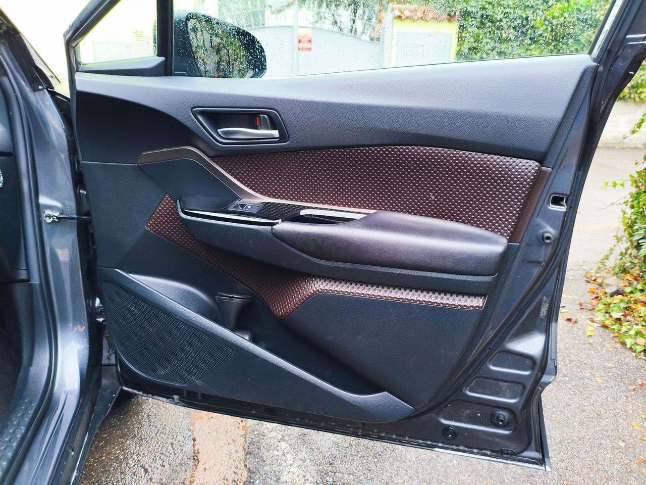 Toyota C-HR 1.8 HEV Lounge #8795