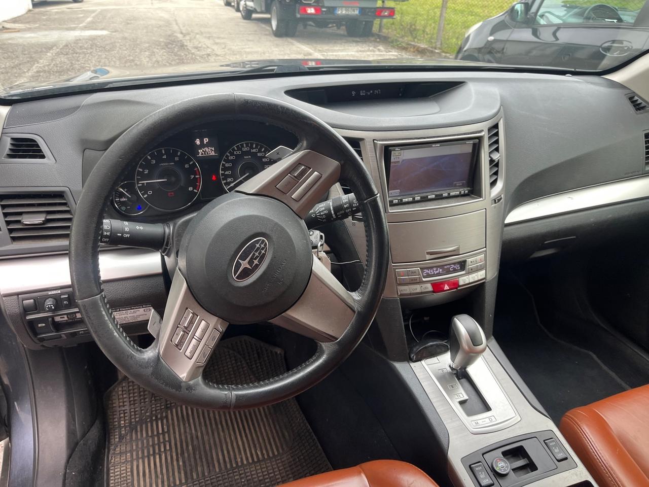 Subaru OUTBACK 2.5i Bi-Fuel Exclusive