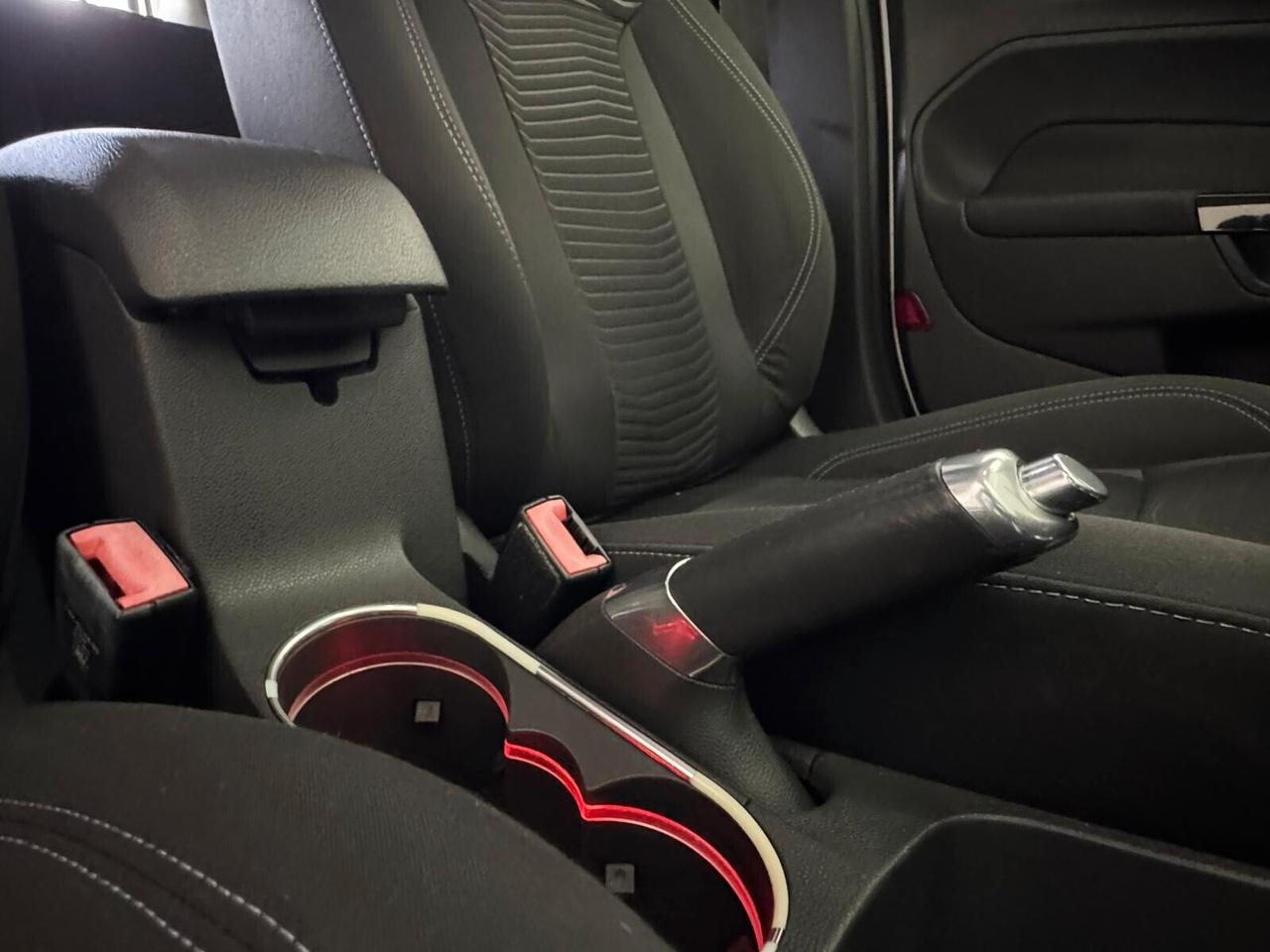 Ford Fiesta 1.5 TDCi 75CV 5 porte Titanium