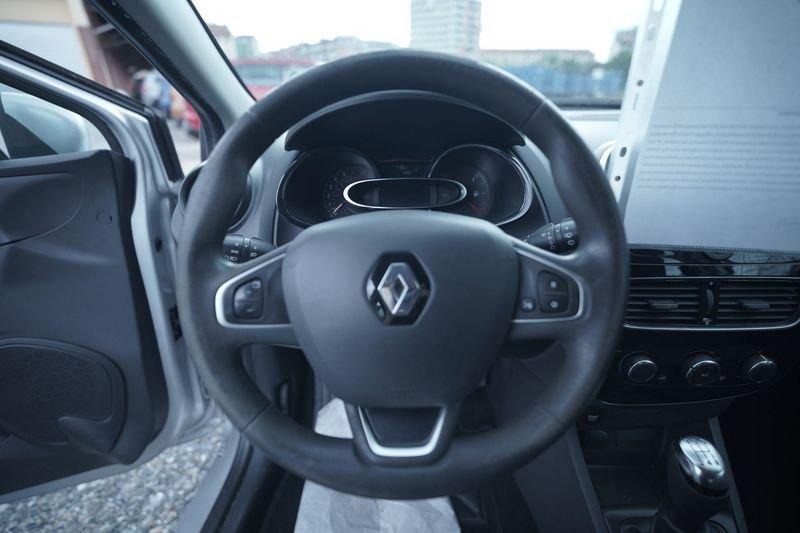 Renault Clio IV 2017 1.2 16v Zen 75cv