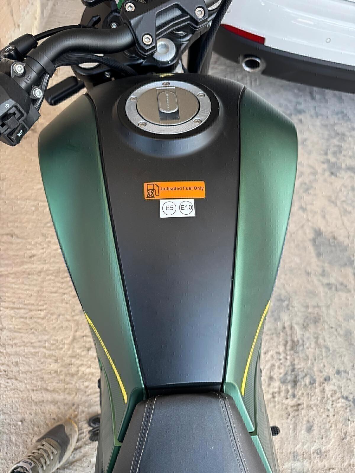 Benelli Leoncino 125