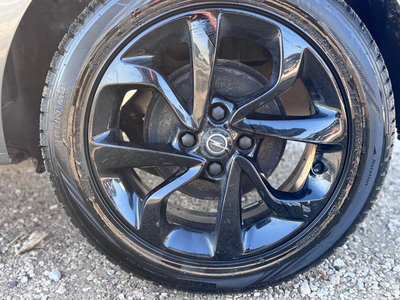 Opel Corsa 1.4 90CV GPL Tech Coupé Black Edition