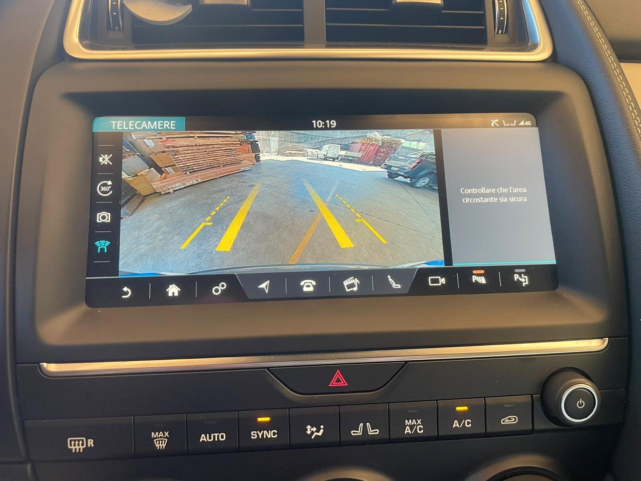 Jaguar E-Pace 2.0D 240 CV AWD aut. R-Dynamic SE