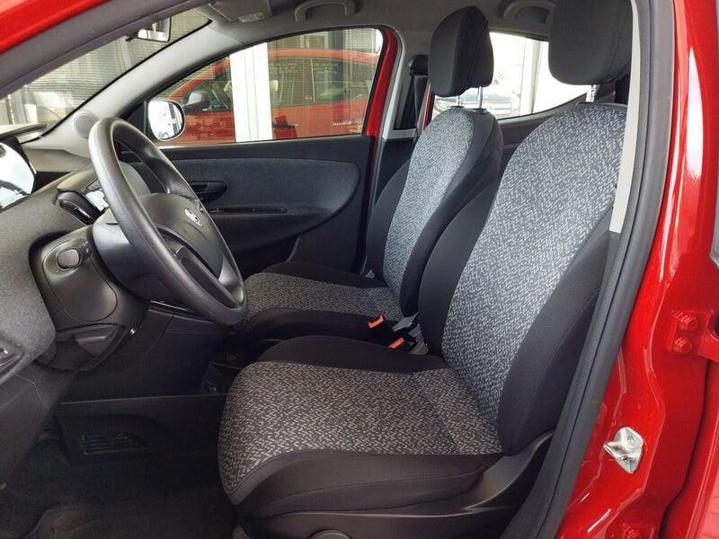 Lancia Ypsilon Ypsilon 1.0 firefly hybrid Silver s&s 70cv