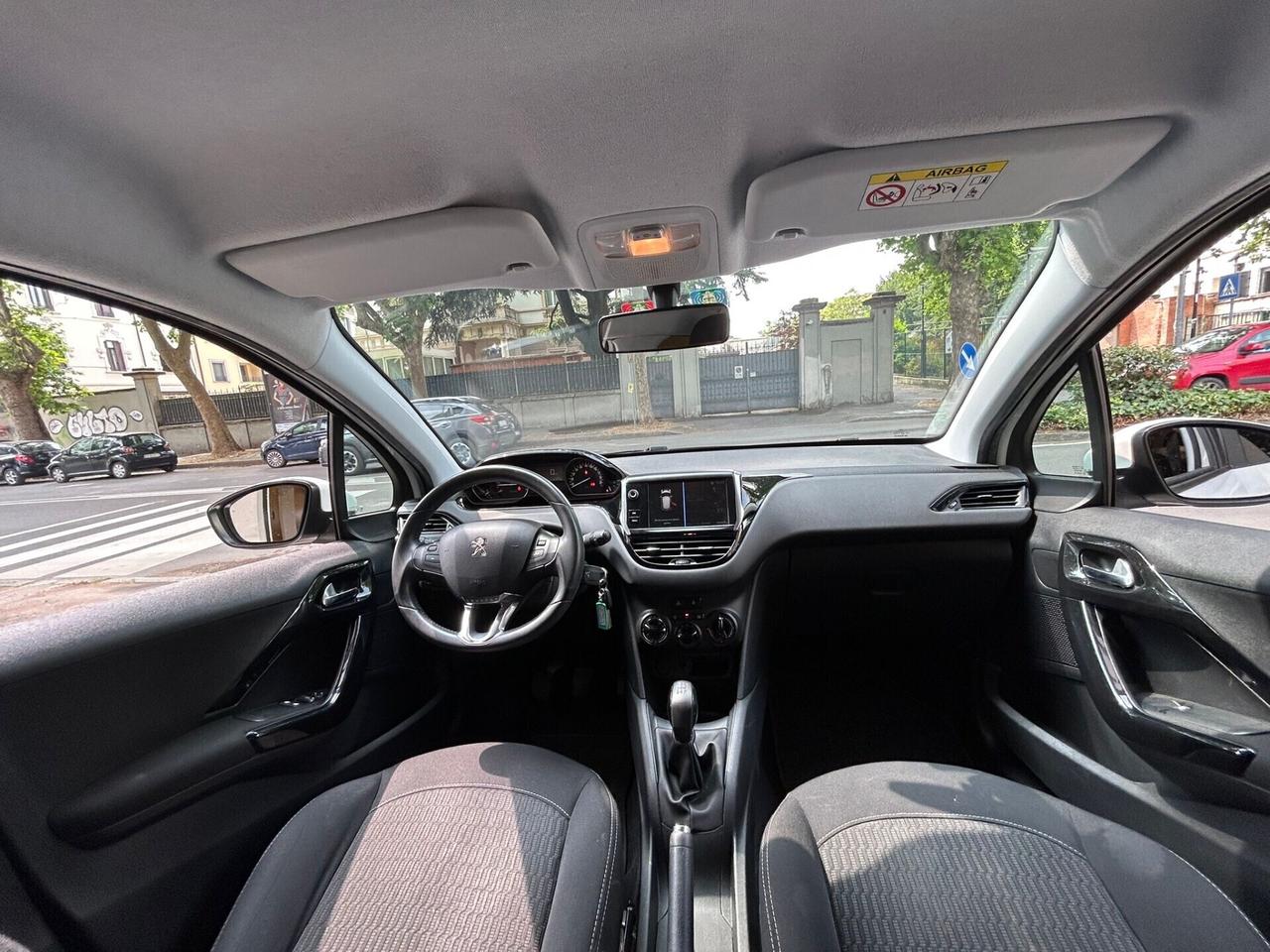 Peugeot 208 PureTech 82 5 porte Allure