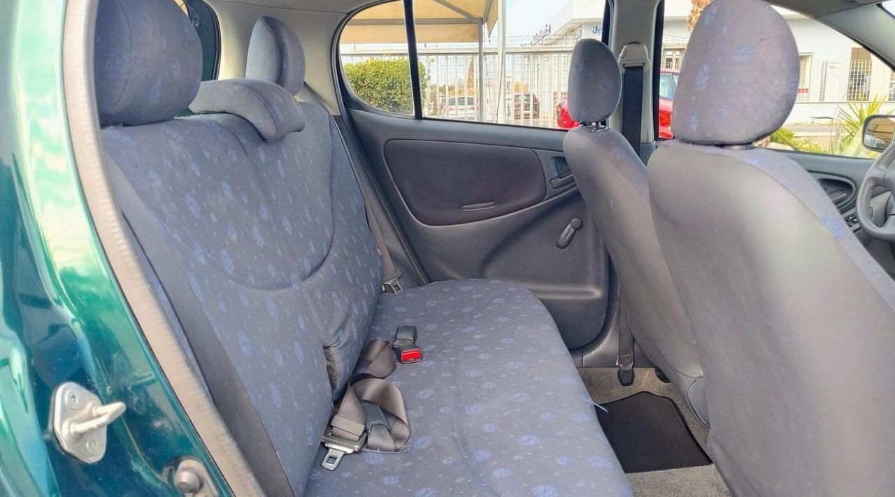 Toyota Yaris 1.0 5 Porte Adatta anche a neopatentati