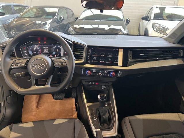 AUDI A1 SPB 30 TFSI Stronic S line edition "17 Sline/F.Led