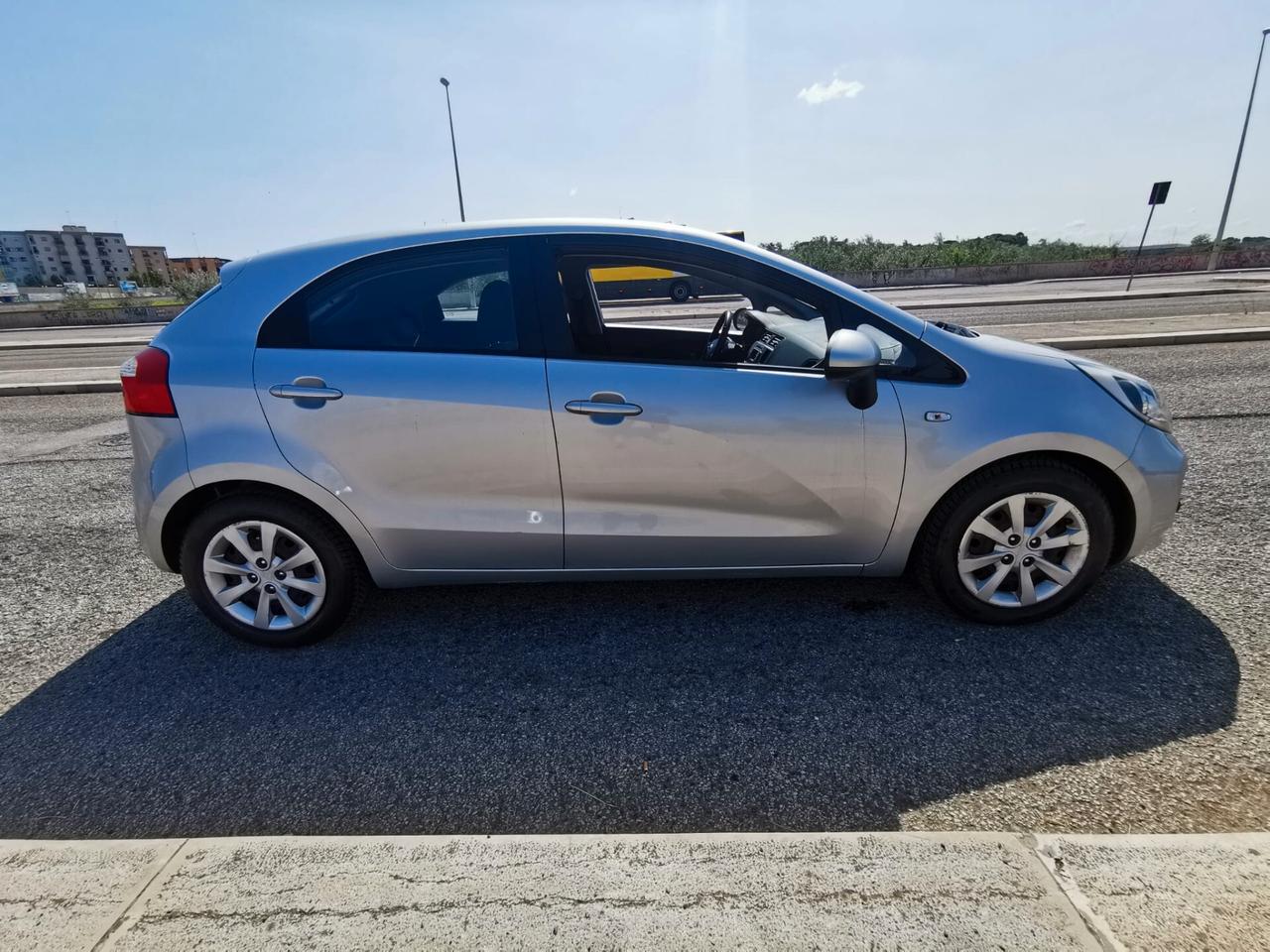 Kia Rio 1.2 CVVT 5p. GPL Active - 2013