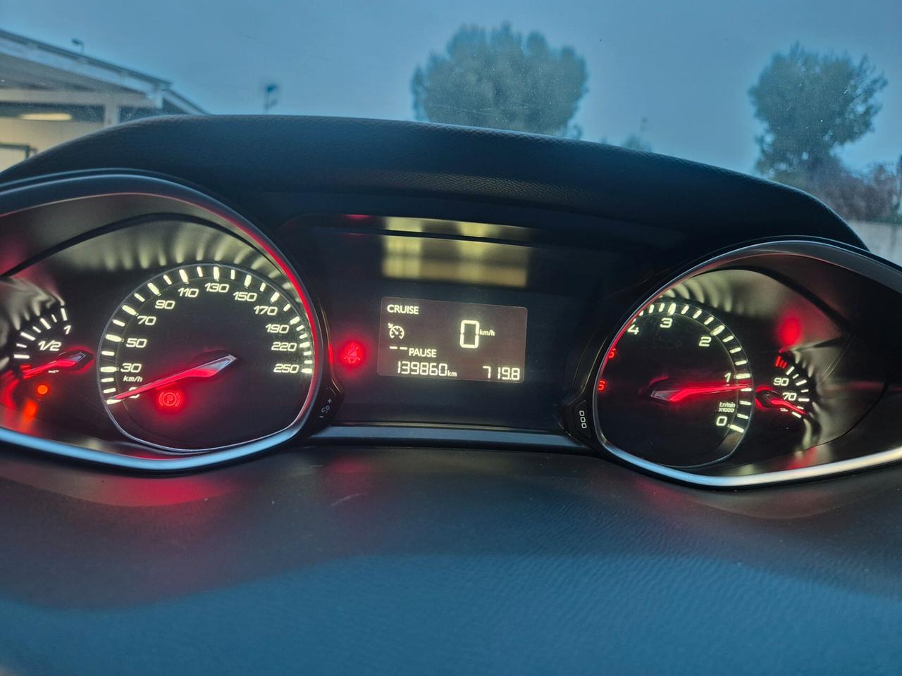 Peugeot 308 BlueHDi 120 S&S SW Allure