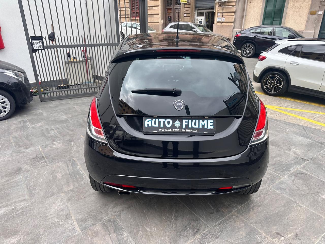Lancia Ypsilon 1.2 69 CV 5 porte Gold