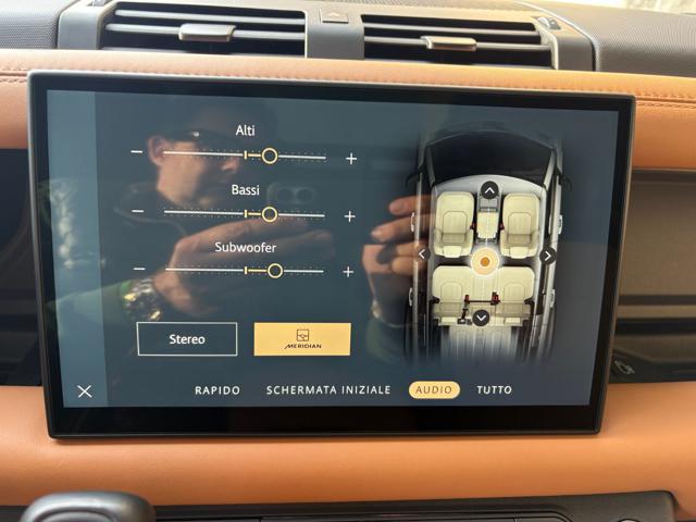 LAND ROVER Defender 110 3.0D I6 250 CV AWD Auto X-Dynamic HSE.