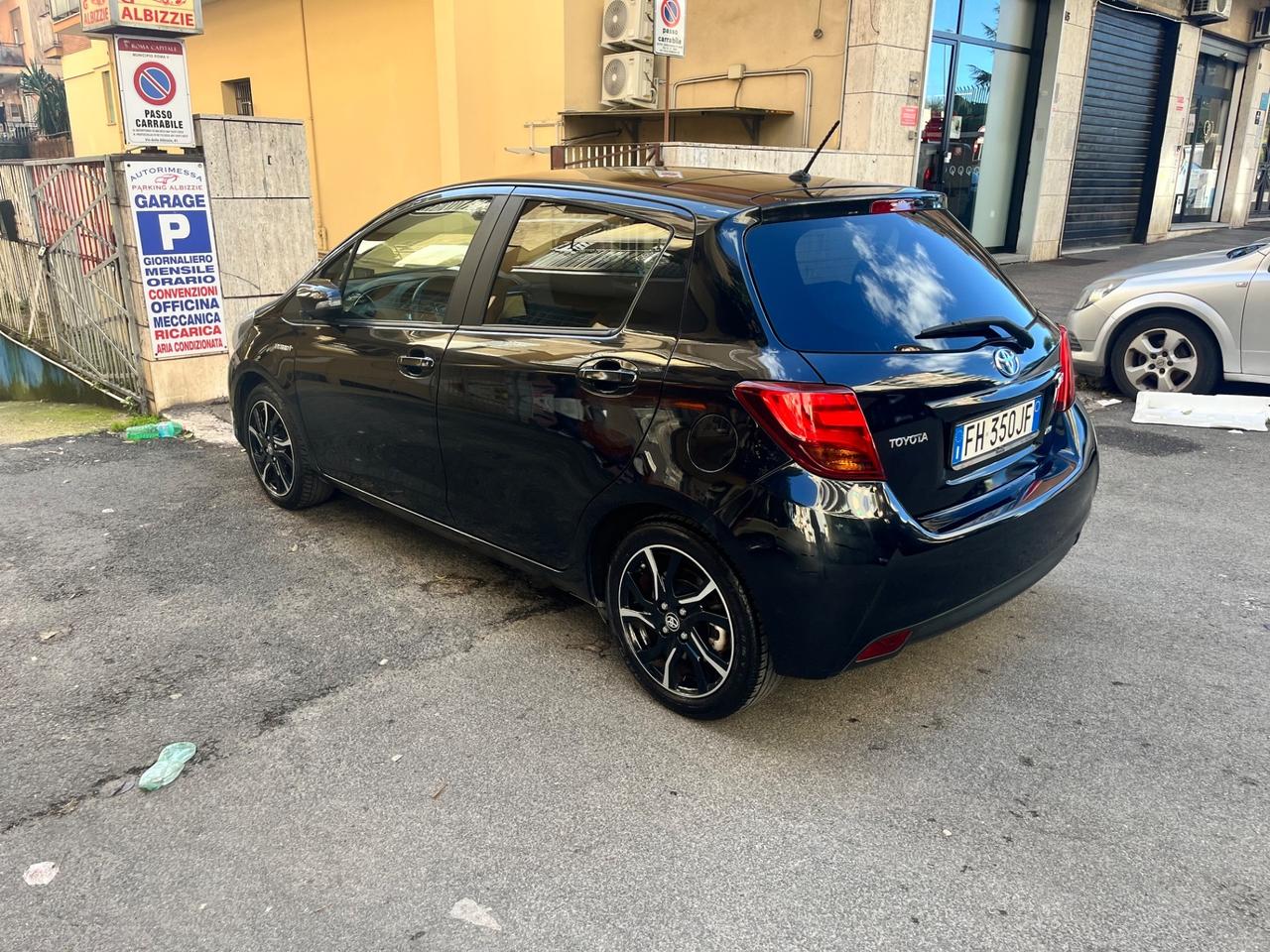 Toyota Yaris Trend red edition full optional