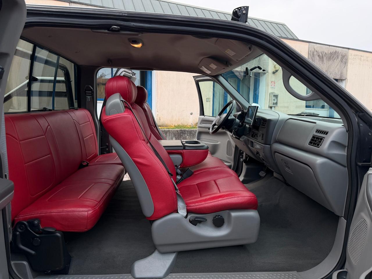 Ford F-250 5.4i V8 GPL 4X4 XLT 6Posti