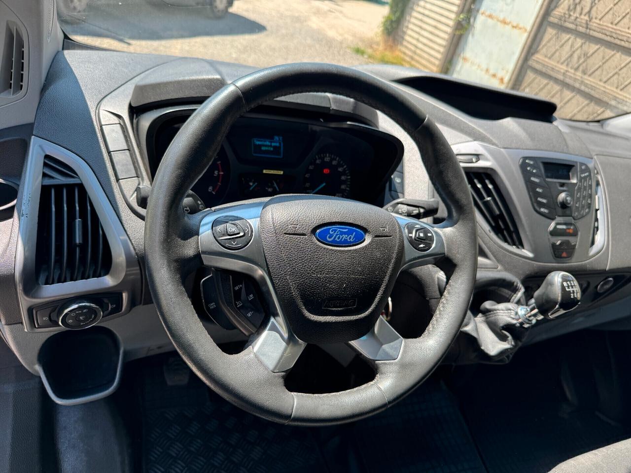 Ford Tourneo Custom 9 posti 2014