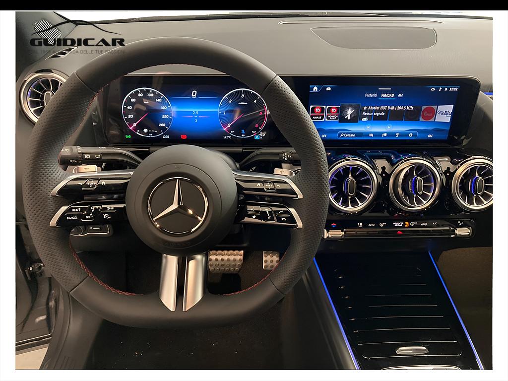 Mercedes-Benz GLA 180 d Automatic