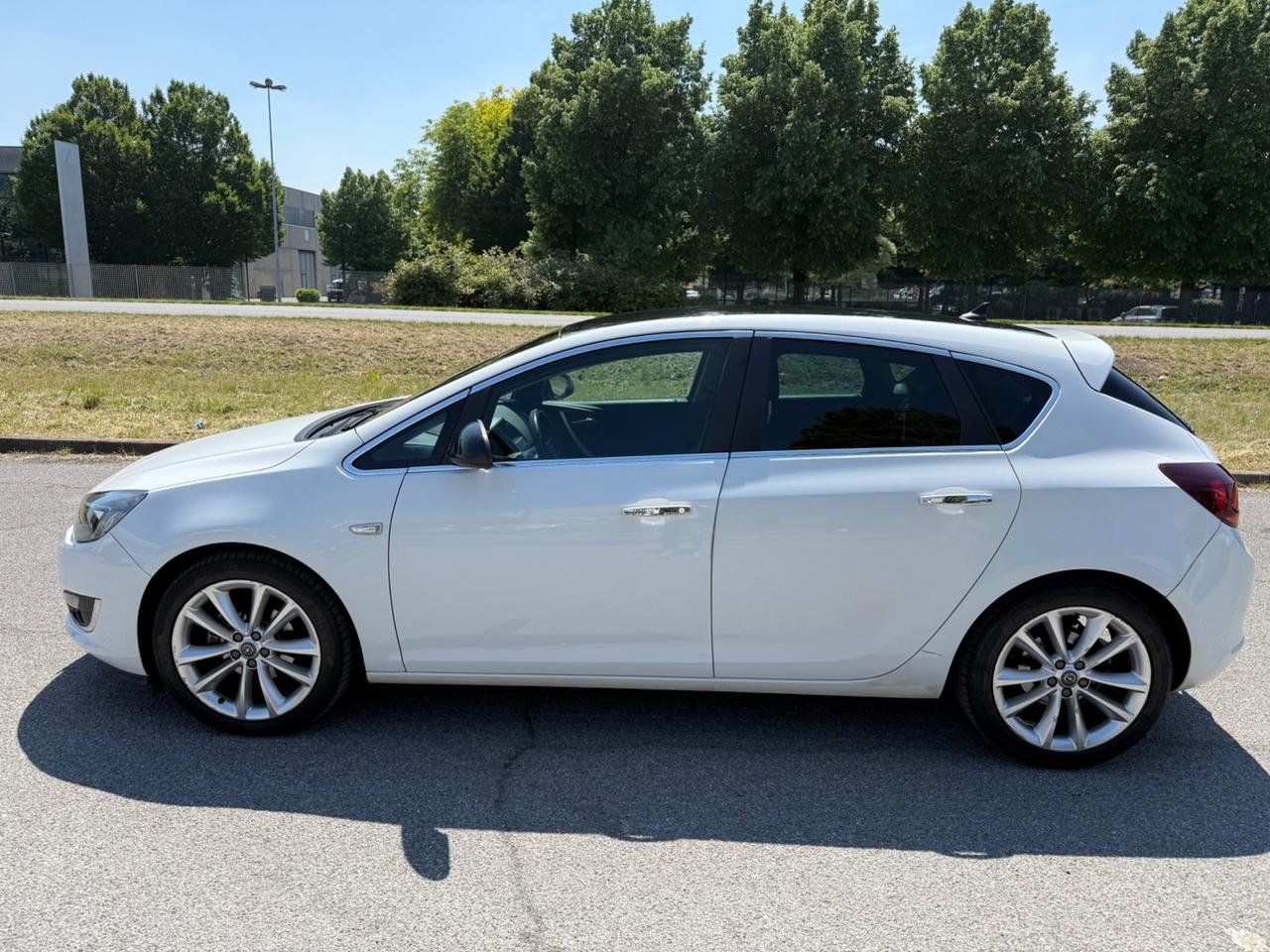 Opel Astra 1.4 Turbo 120CV 5 porte Cosmo