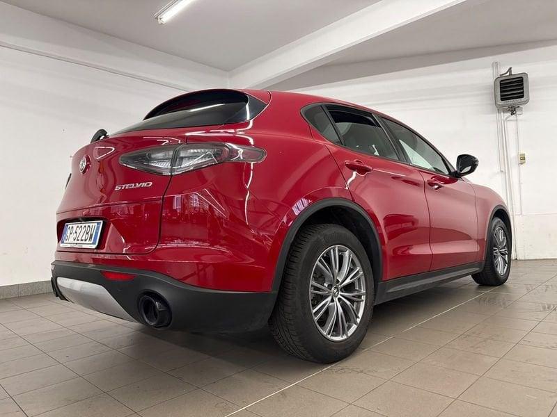 Alfa Romeo Stelvio 2.2 TD 160 CV AT8 RWD