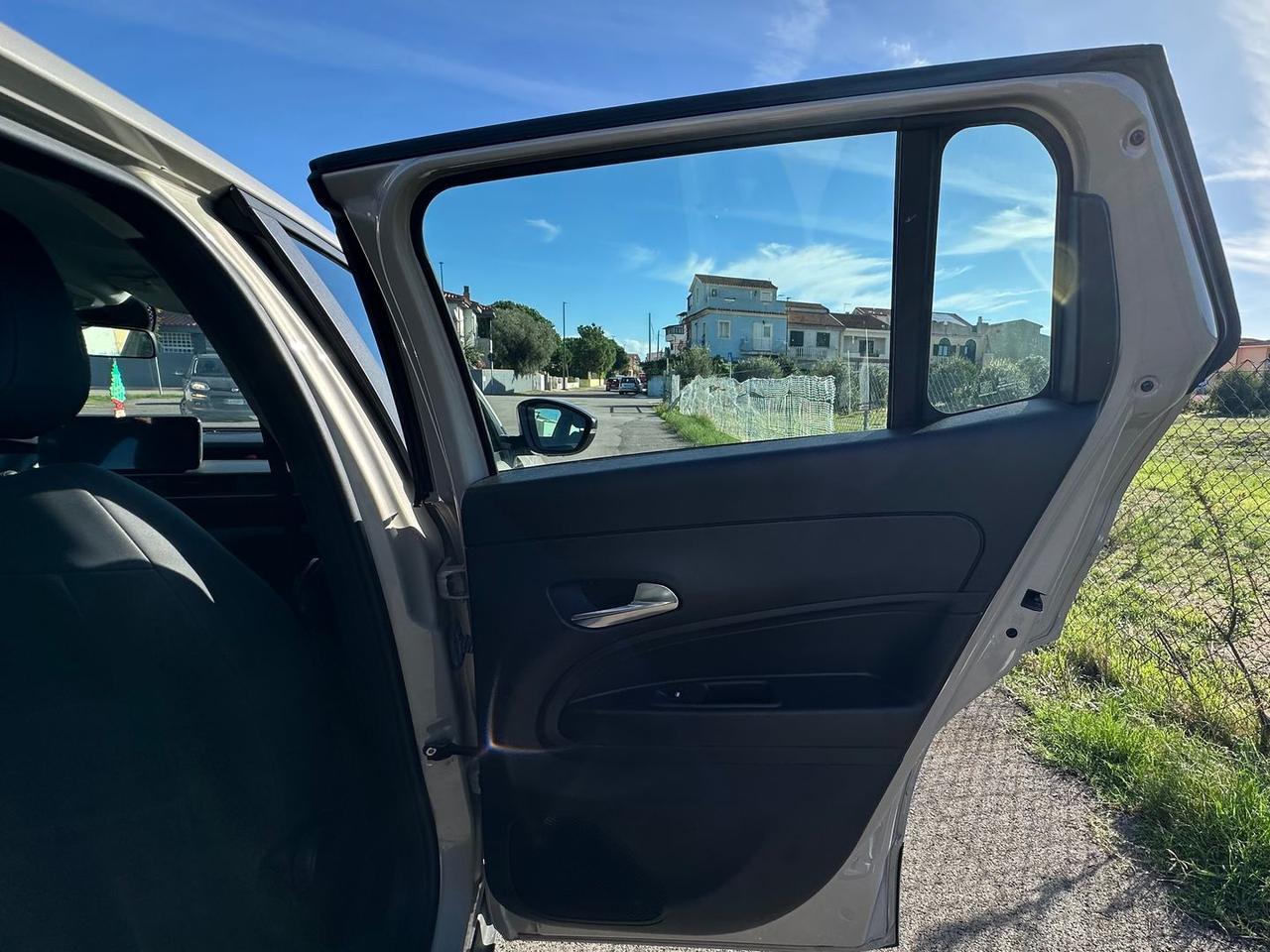 Jeep Avenger 1.2 GSE T3 Altitude #7518