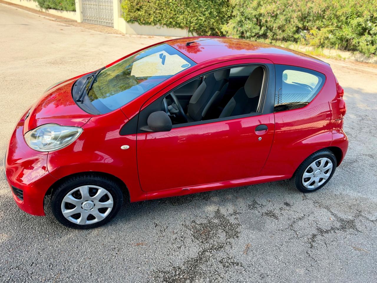 Peugeot 107 1.0 benzina neopatentati uniproprietà