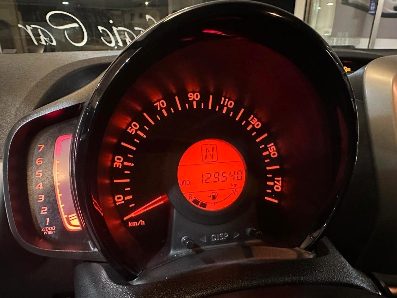 Toyota Aygo 1.0 VVT-i 69 CV 5 porte x-wave